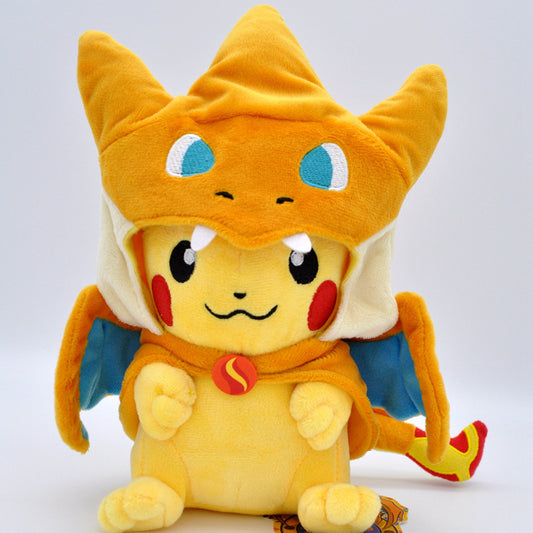Pikachu Knuffel met Charizard Cape - 23cm